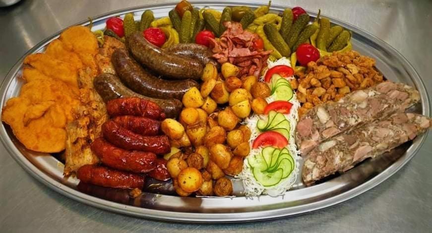 Restauracia Penzion Na Mlyne Stará Turá Eksteriør billede